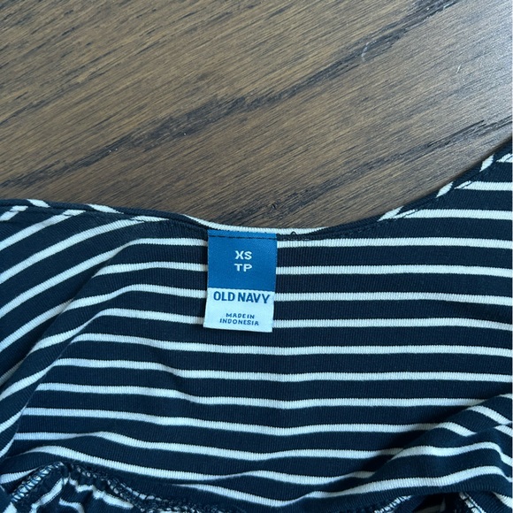 Old Navy striped midi dress - Picture 3 of 3